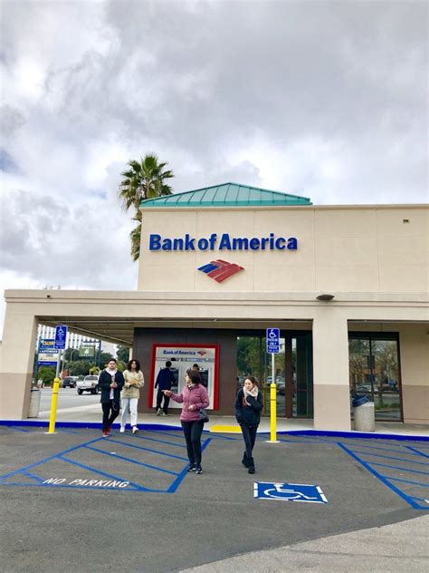We know your time is valuable. . Bank of america financial center near me